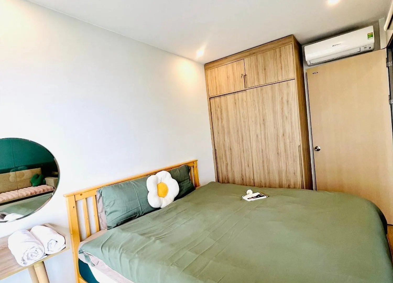 וונג טאו Sunhouse The Song Apartment  וונג טאו